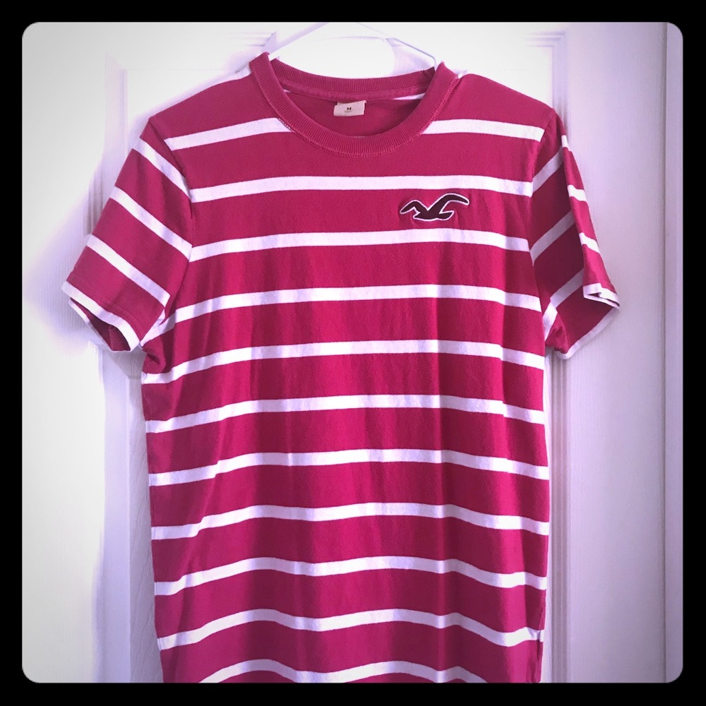 Hollister Men’s Pink & White stripes t-shirt